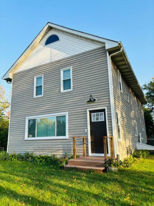 Spacious Home Lake Minnetonka Downtown Excelsior Exterior photo